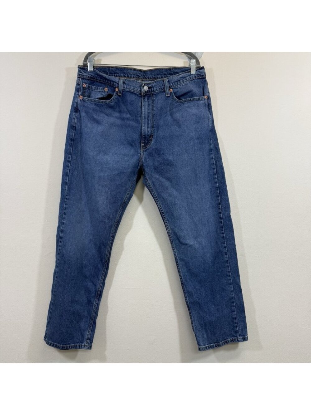 Levis 505 Jeans Mens Size 38X30 Straight Leg Regular Fit Medium Wash Denim